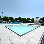 Cormor X - Piscina 펜션